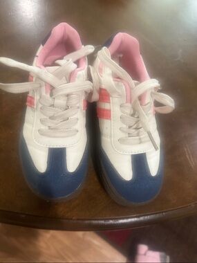 SHEIN White Navy Sneakers with Pink Accents for Kids